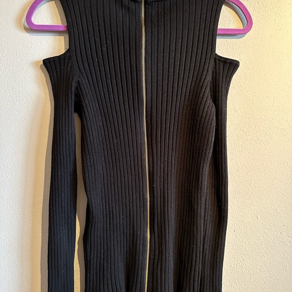 Chico’s Black Cold Shoulder Sweater - Picture 3 of 4